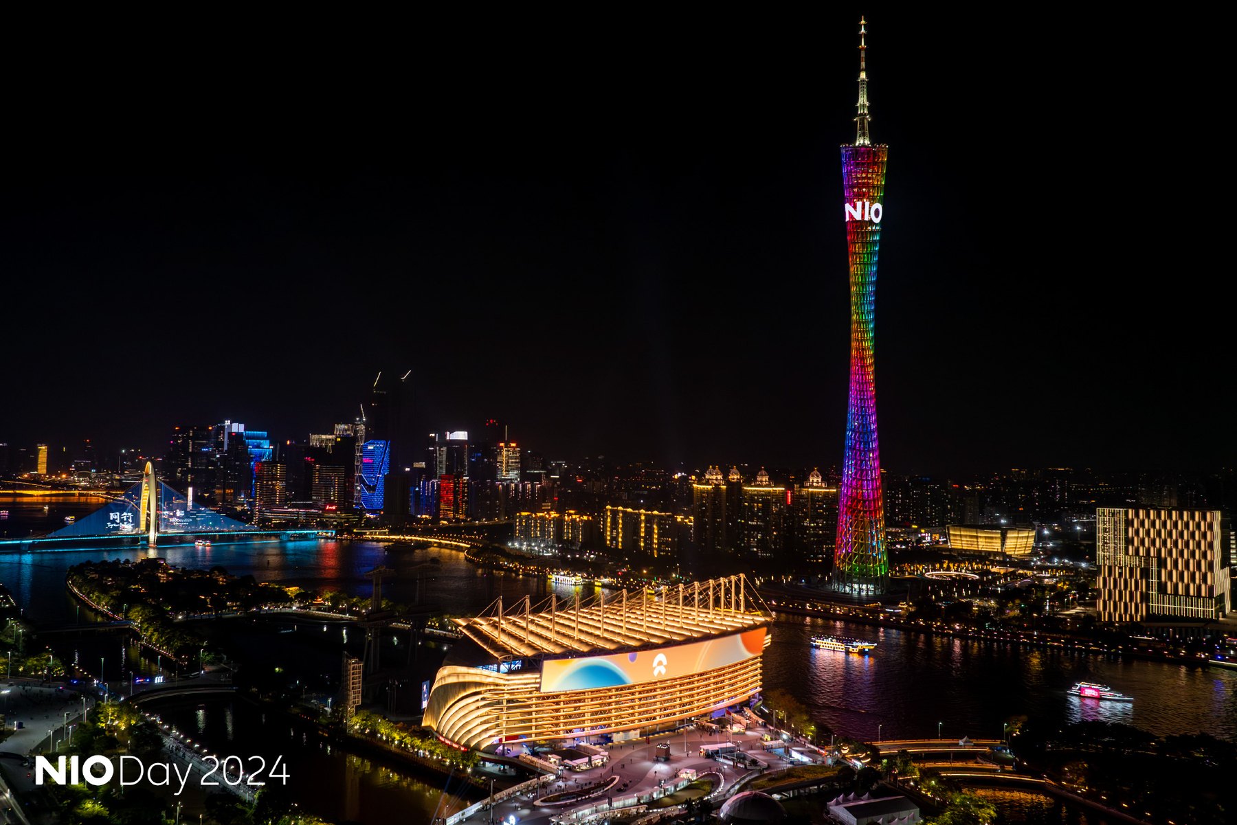 NIO Day 2024 在广州举行,广州塔亮起蔚来视觉